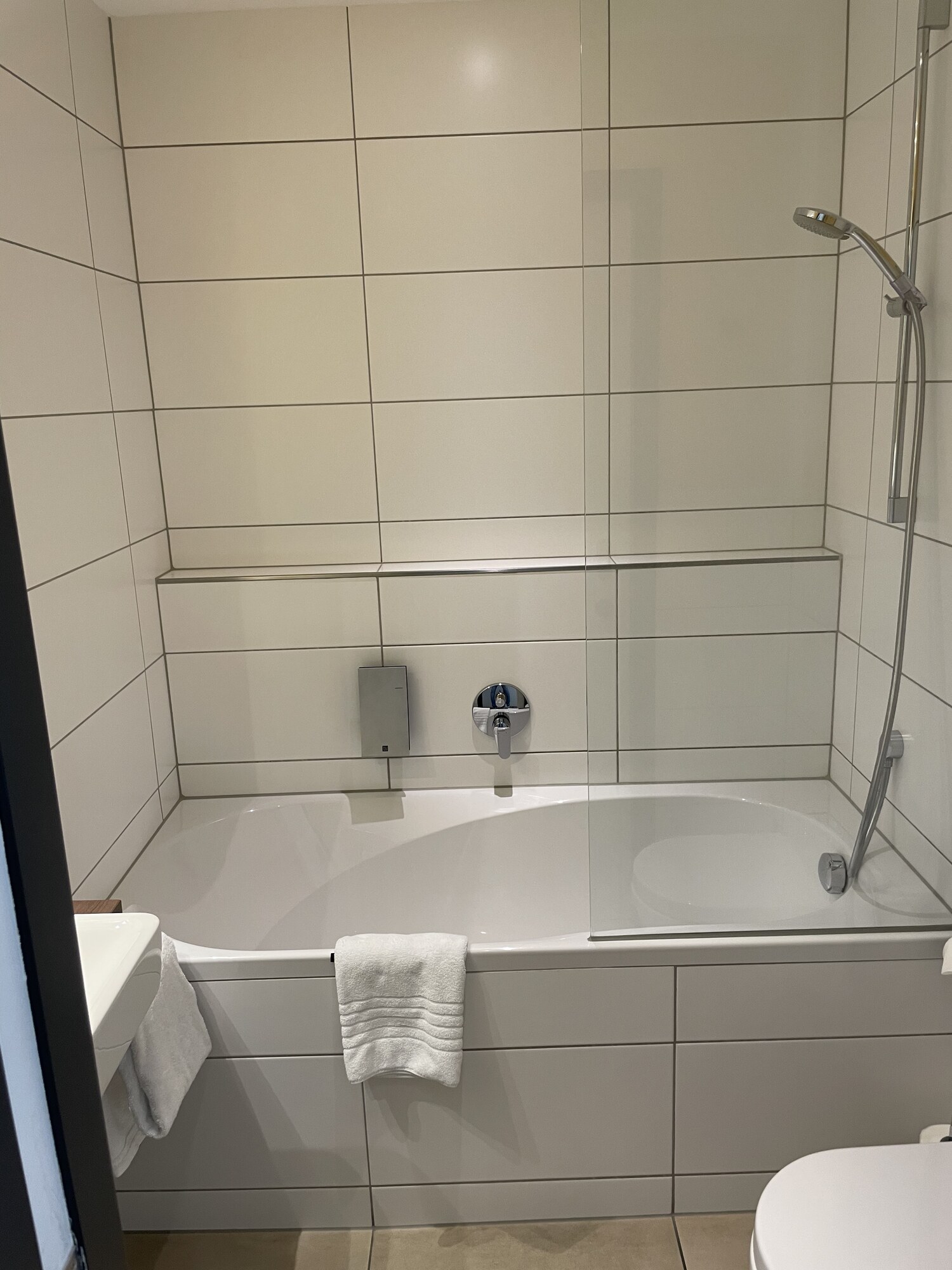 Badezimmer mit Badewanne